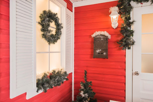 Festive_Reds_for_a_Classic_Christmas_JSW_Paints